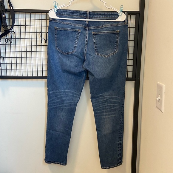 NWOT‎ | GAP women’s girlfriend medium wash jeans — size 10 - Picture 5 of 7